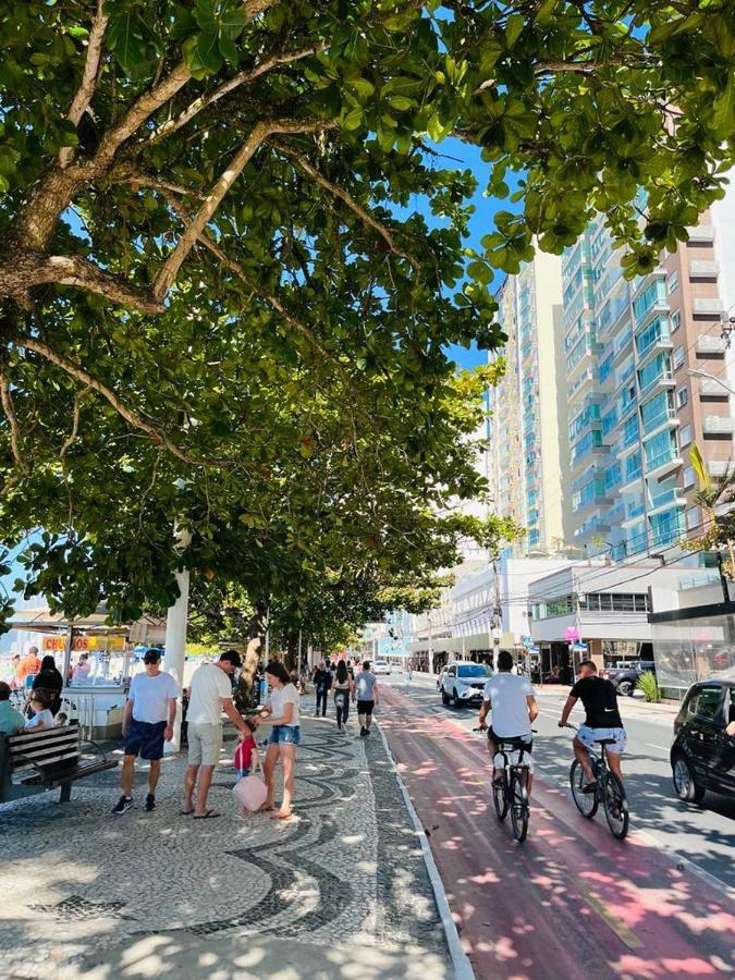 Апартаменты Avenida Atlantica, Beira Mar, Pe Na Areia Балнеариу-Камбориу Экстерьер фото